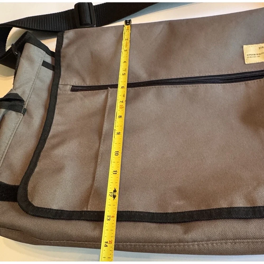 NWT Vintage Structure Clothing Co. Crossbody Messenger Bag - Green &‎ Black